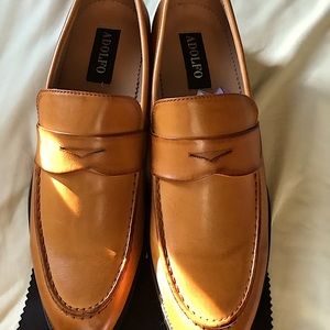 Aldofo Tan Size 12 Men’s